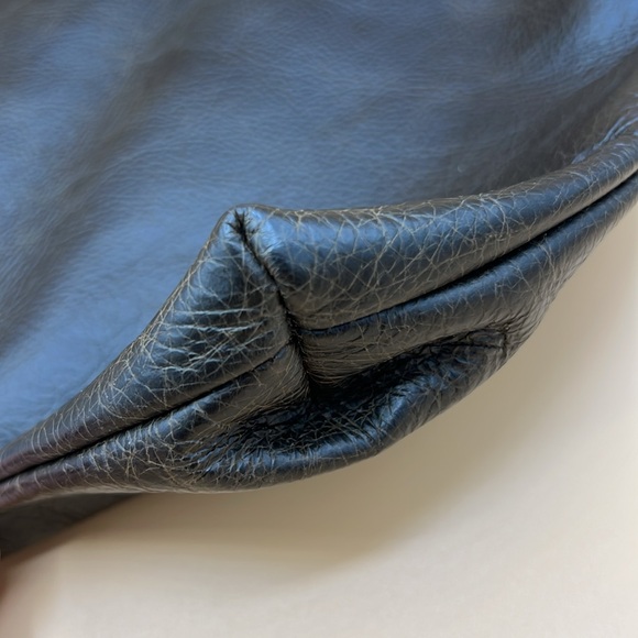 Mbukii Folded Pouch Clutch - Picture 6 of 11